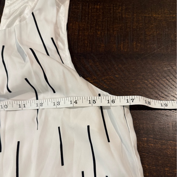 Alfani White Black Abstract Stripe Sleeveless Shift Dress Size 2 - Picture 6 of 11